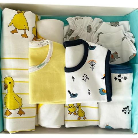 MOM CARE Newborn Baby Gift Set Has All Newborn Baby Essential Clothes in Baby Gift Set for or Girls Unisex 11 pcs Yellow